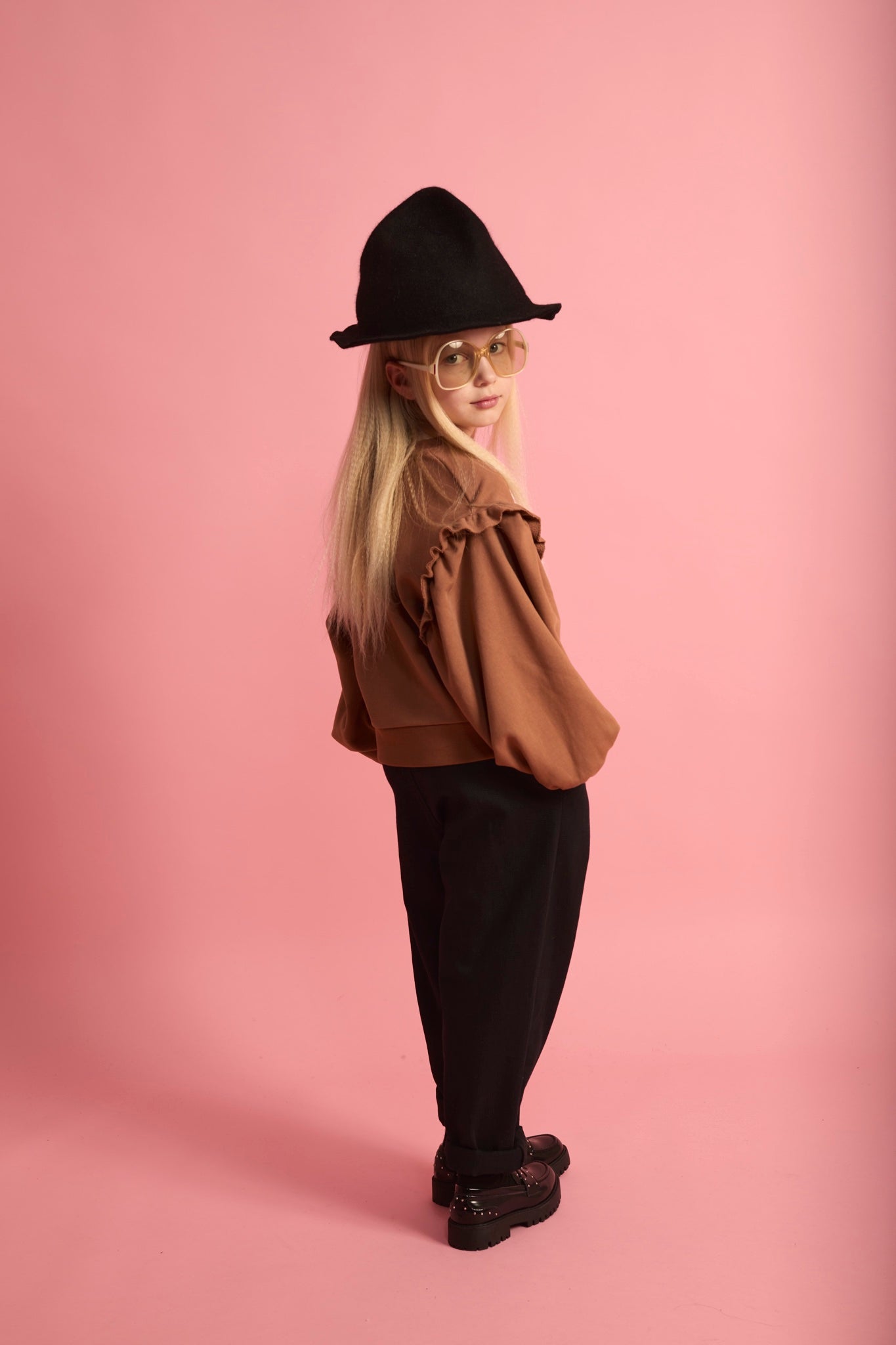 Lace Heart Sweatshirt Dark Brown