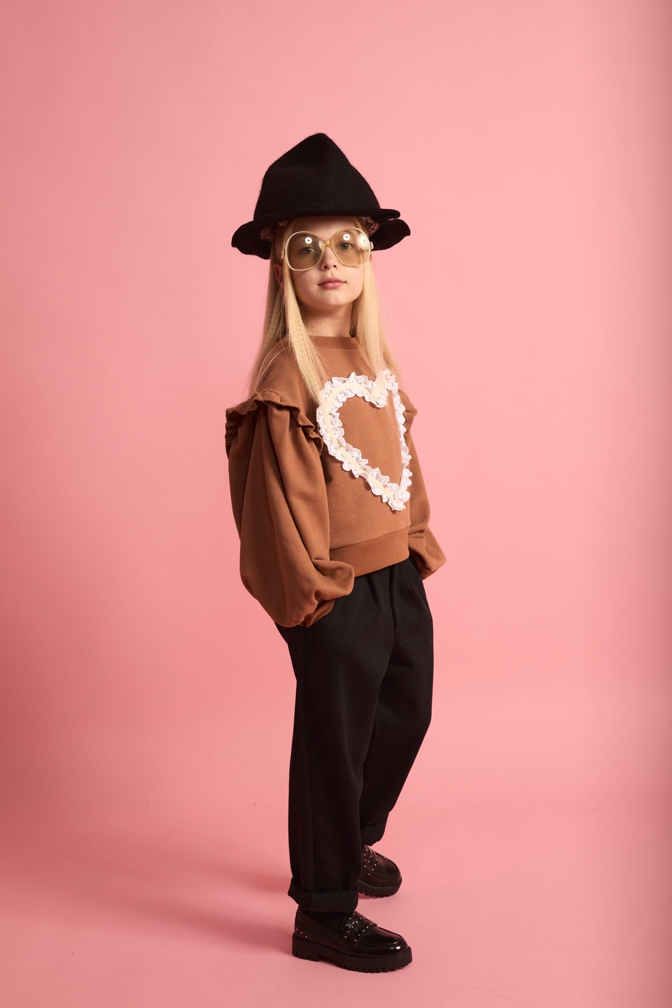 Lace Heart Sweatshirt Dark Brown