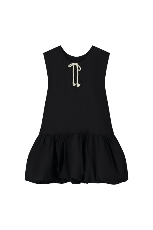 apron dress black Little Creative Factory Bubble in color Short Black and White slung waist that skims 3/15/2025 Size:Y/7/8